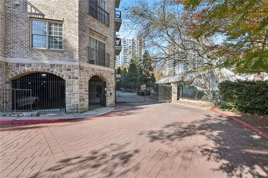 Piedmont Crest Condos - Residential