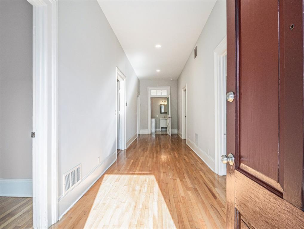 74 Boulevard SE