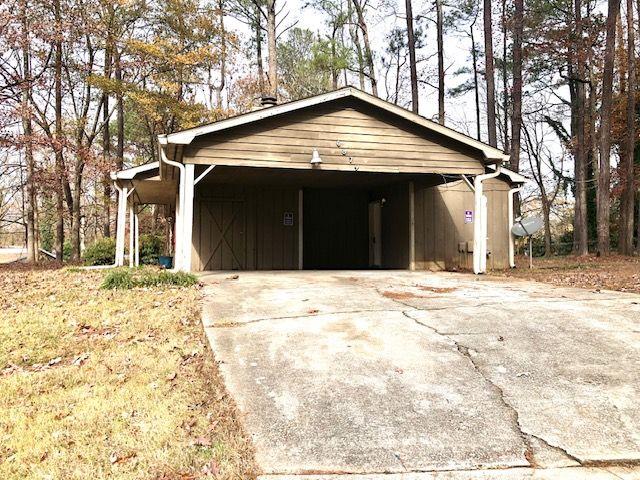 6874 Red Maple Drive, Rex, Georgia image 31