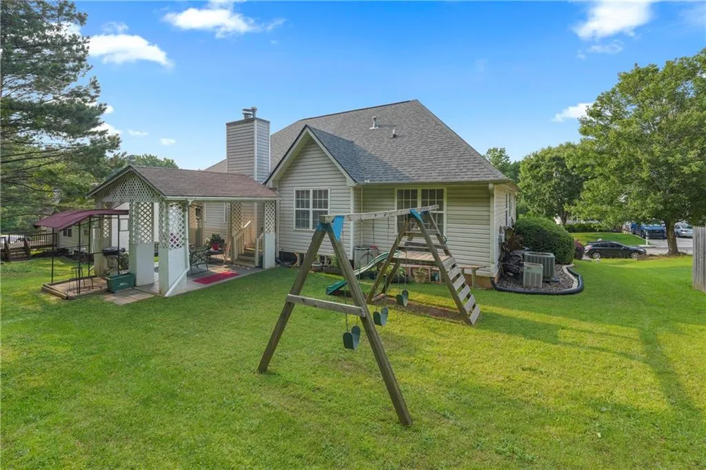 Woodstock, Georgia 30189, United States, 4 Bedrooms Bedrooms, ,3 BathroomsBathrooms,Residential,Active,144643