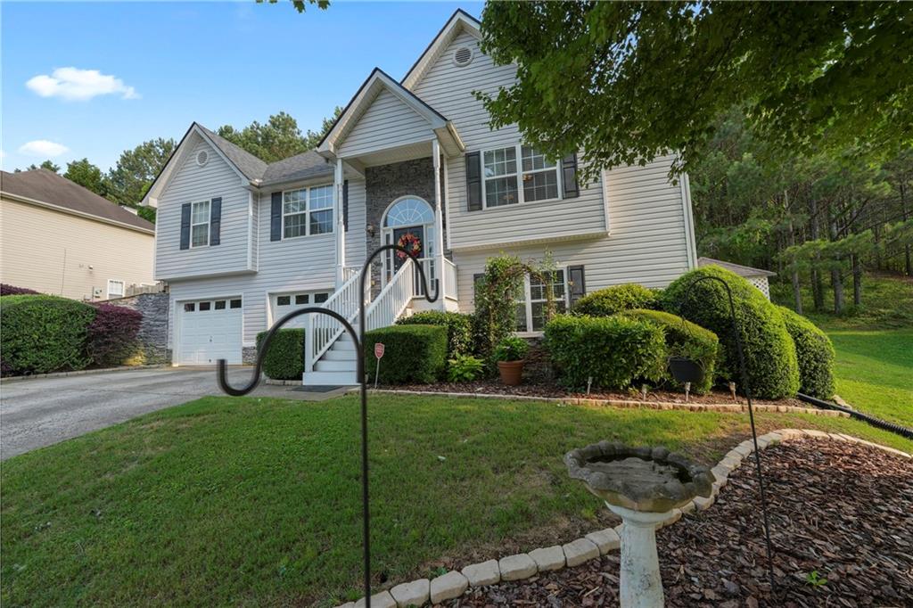 107 Hearthstone Walk, Woodstock, Georgia image 2