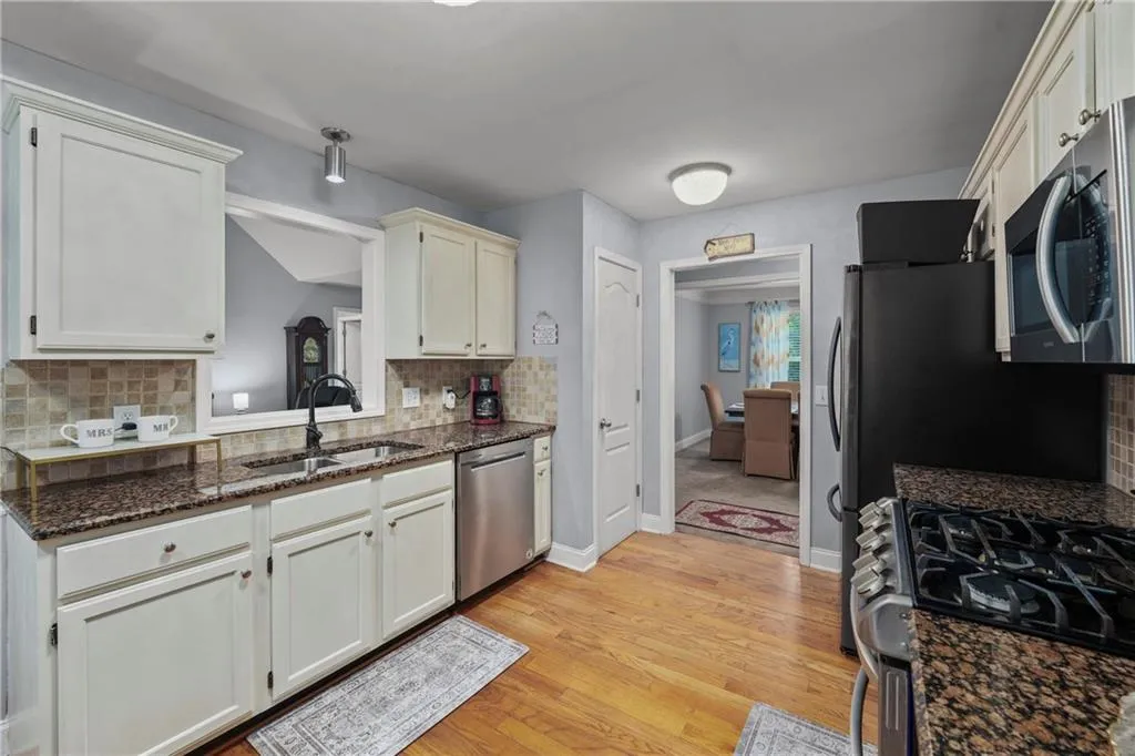 Woodstock, Georgia 30189, United States, 4 Bedrooms Bedrooms, ,3 BathroomsBathrooms,Residential,Active,144643