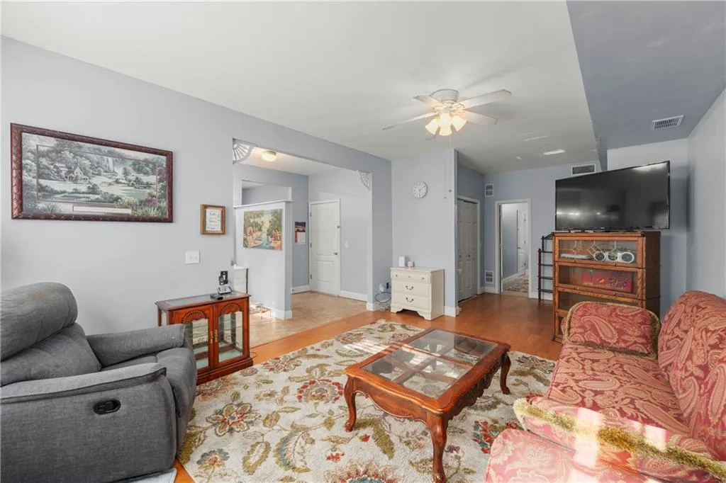 Woodstock, Georgia 30189, United States, 4 Bedrooms Bedrooms, ,3 BathroomsBathrooms,Residential,Active,144643