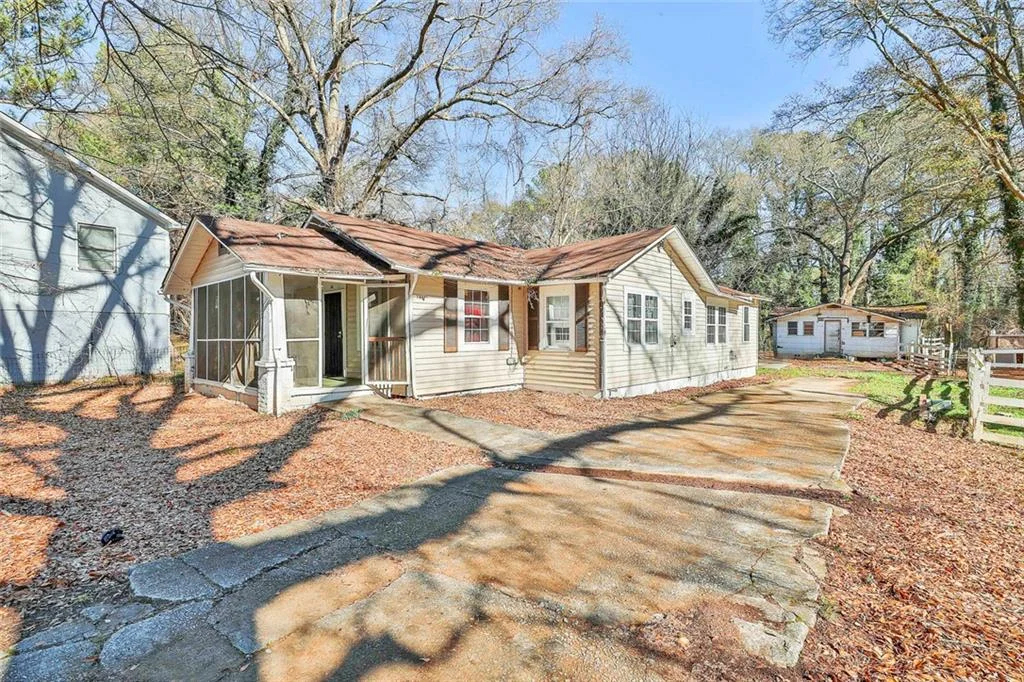 66 Howell Drive SW