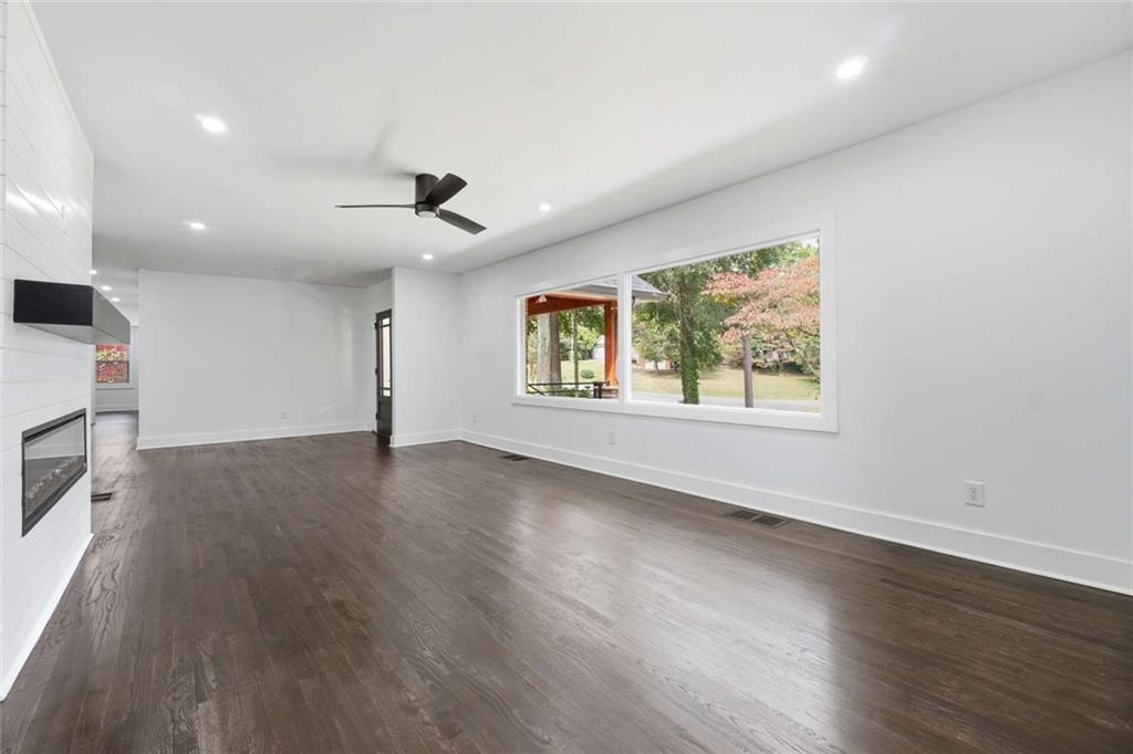 2304 Rugby Lane