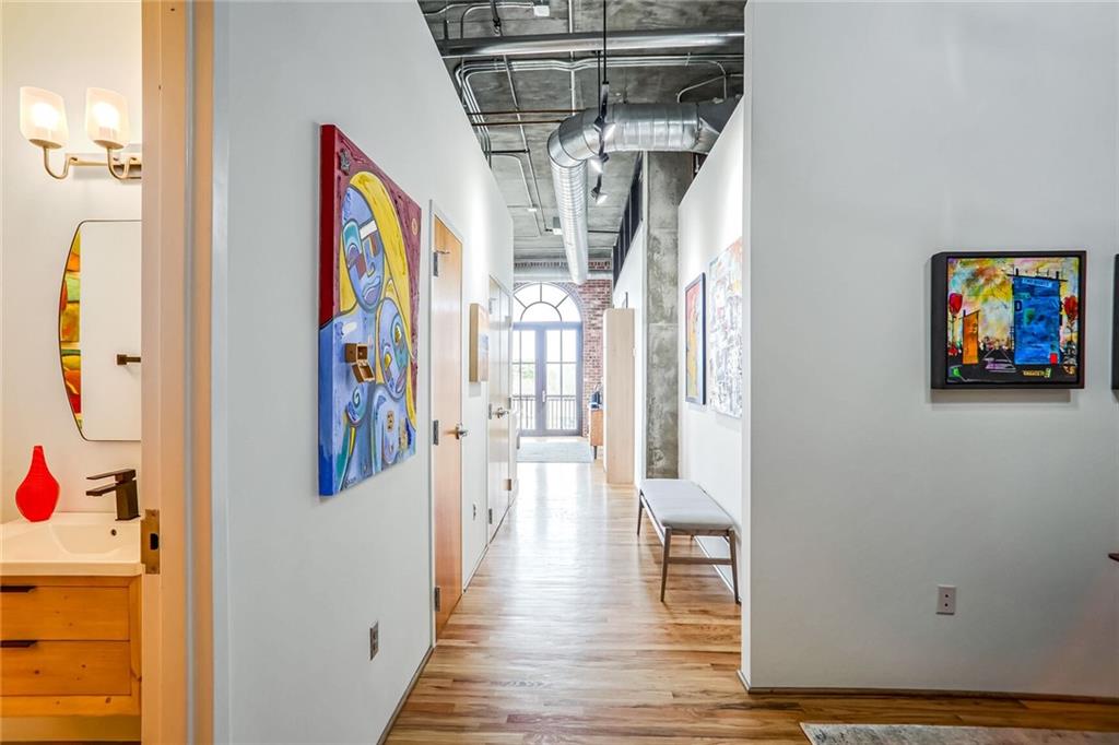3235 Roswell Road NE 919