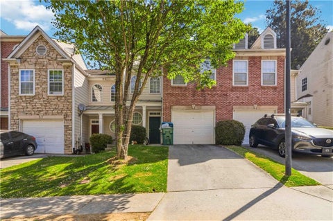 Townhouse For Sale - 6031 Grovegate Lane<br/> Tucker, GA 30084