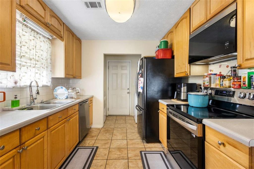 1729 Brandi Lane