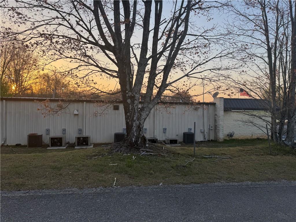 2318 Old Cornelia Highway