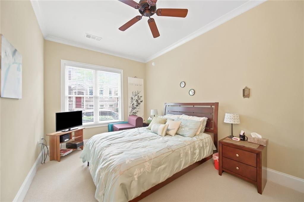 3635 E Paces Circle NE 1114