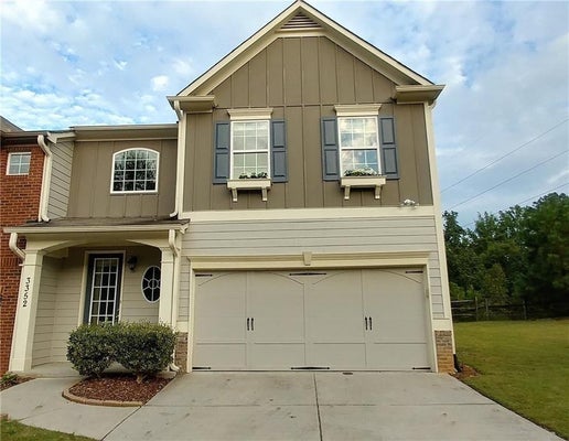 3352 CASTLEBERRY VILLAGE CIR, CUMMING, GA 30040 - Image f79cbeed01658f6f52dee68f90ff7cf2/2222125840