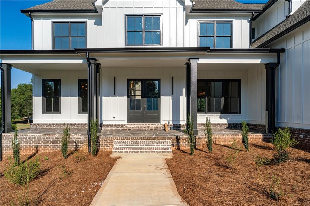 445 Fox Valley Drive