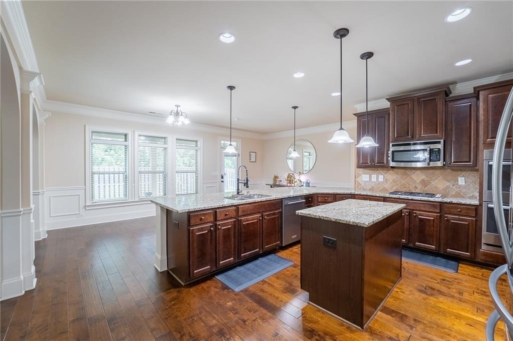 6354 Brookridge Drive, Flowery Branch, Georgia image 18