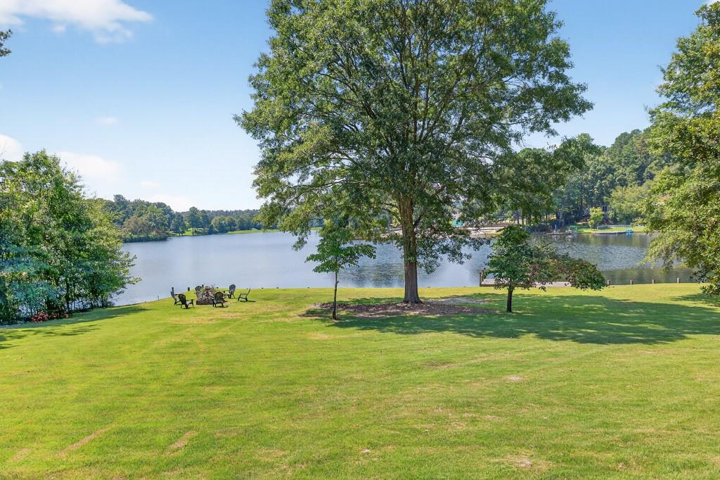 2491 Lakeshore Drive NE