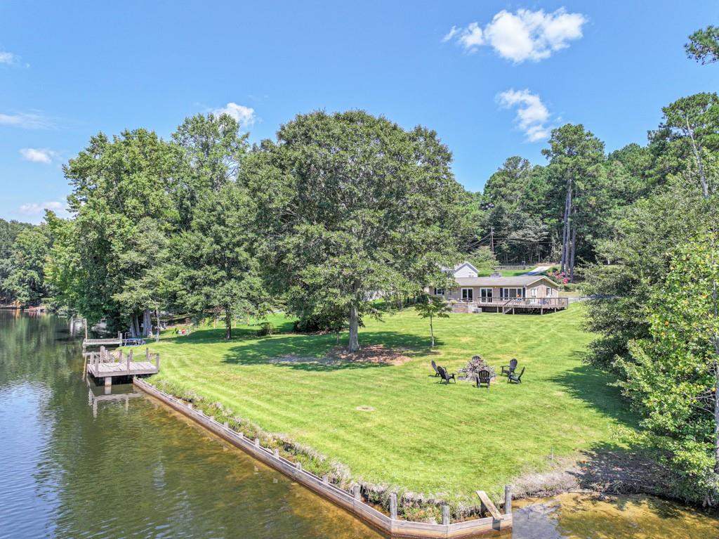 2491 Lakeshore Drive NE