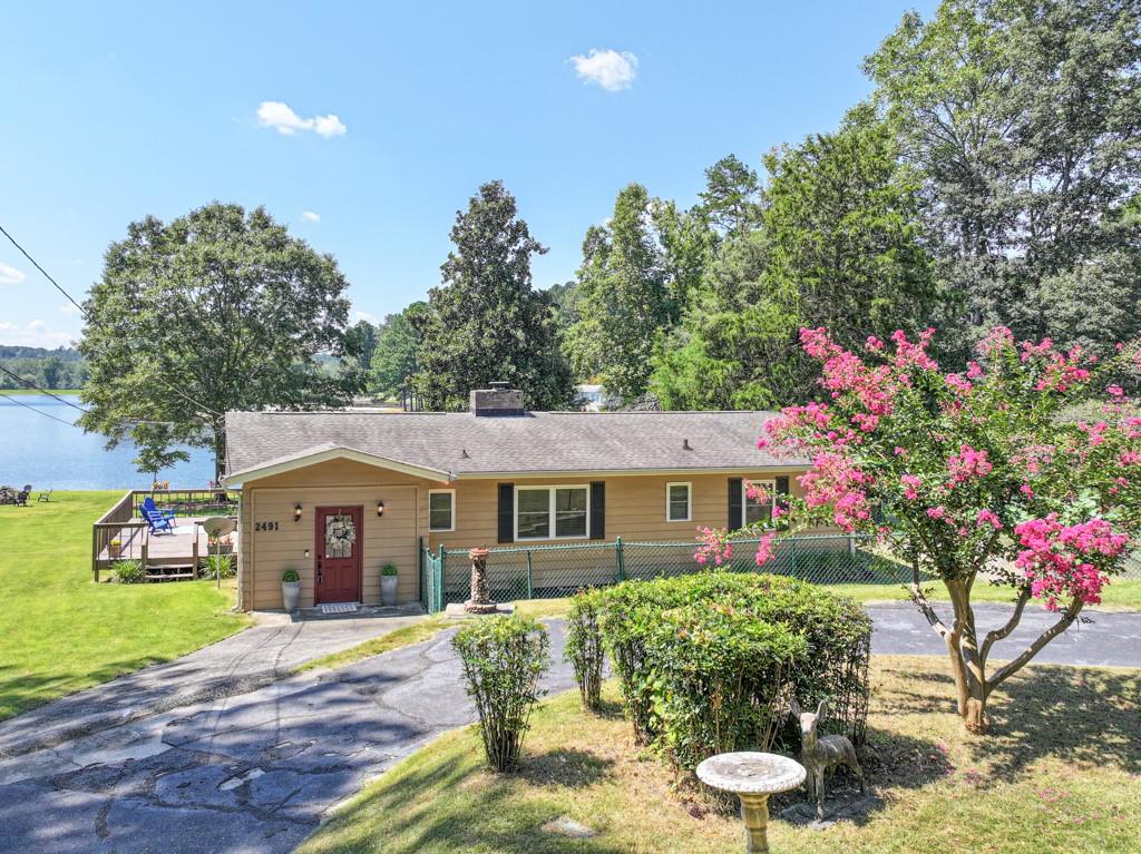 2491 Lakeshore Drive NE