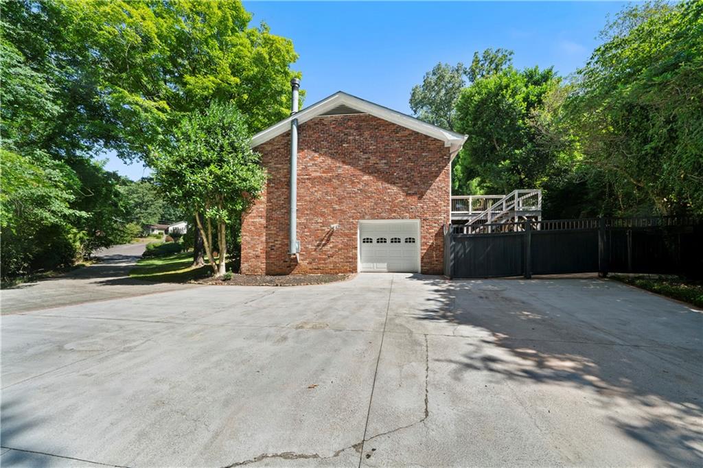 3 Westlyn Court SW