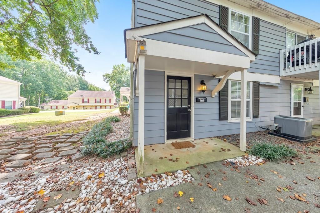 1313 Surrey Lane SW