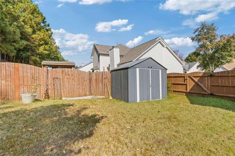 A home in Fairburn