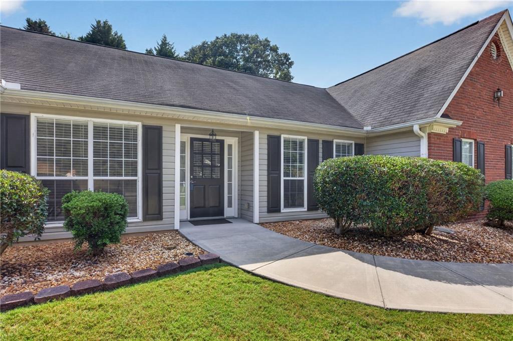 300 Hickory Pointe Court