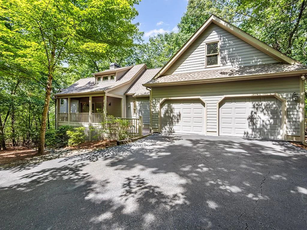 158 Canacaught Place
