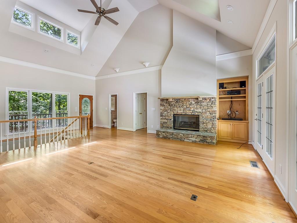 158 Canacaught Place
