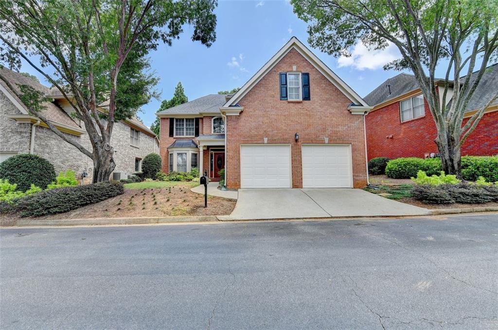 6350 GLEN OAKS