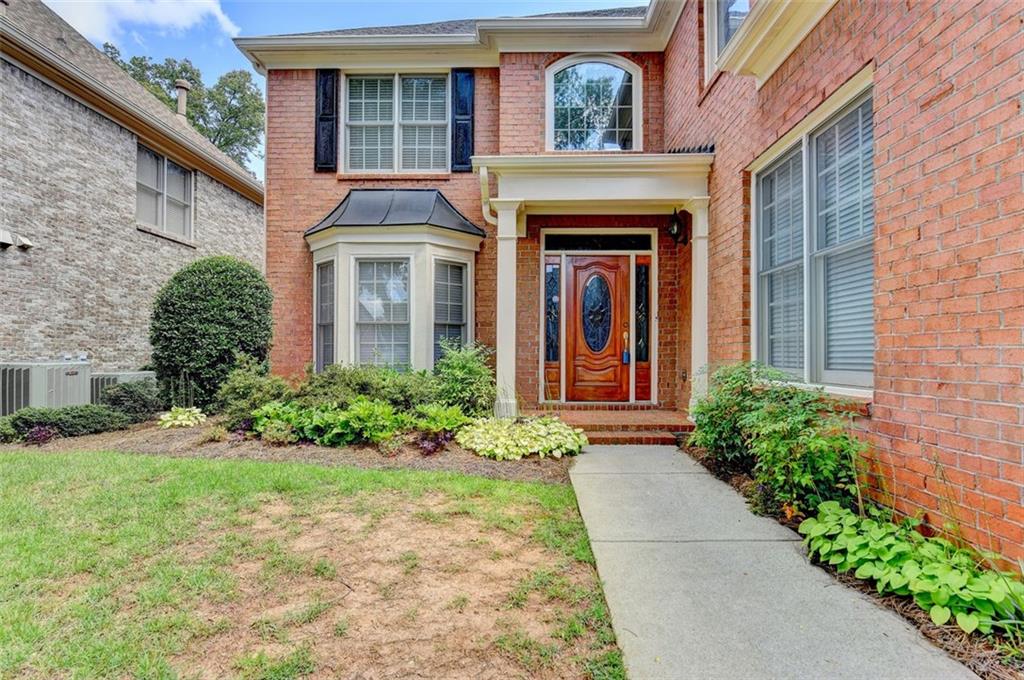6350 GLEN OAKS