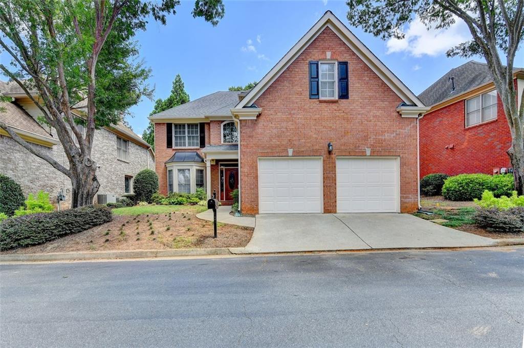 6350 GLEN OAKS
