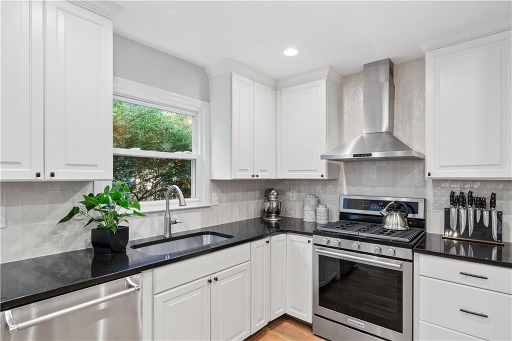 403 Defoors Mill Drive, Atlanta, Georgia image 13