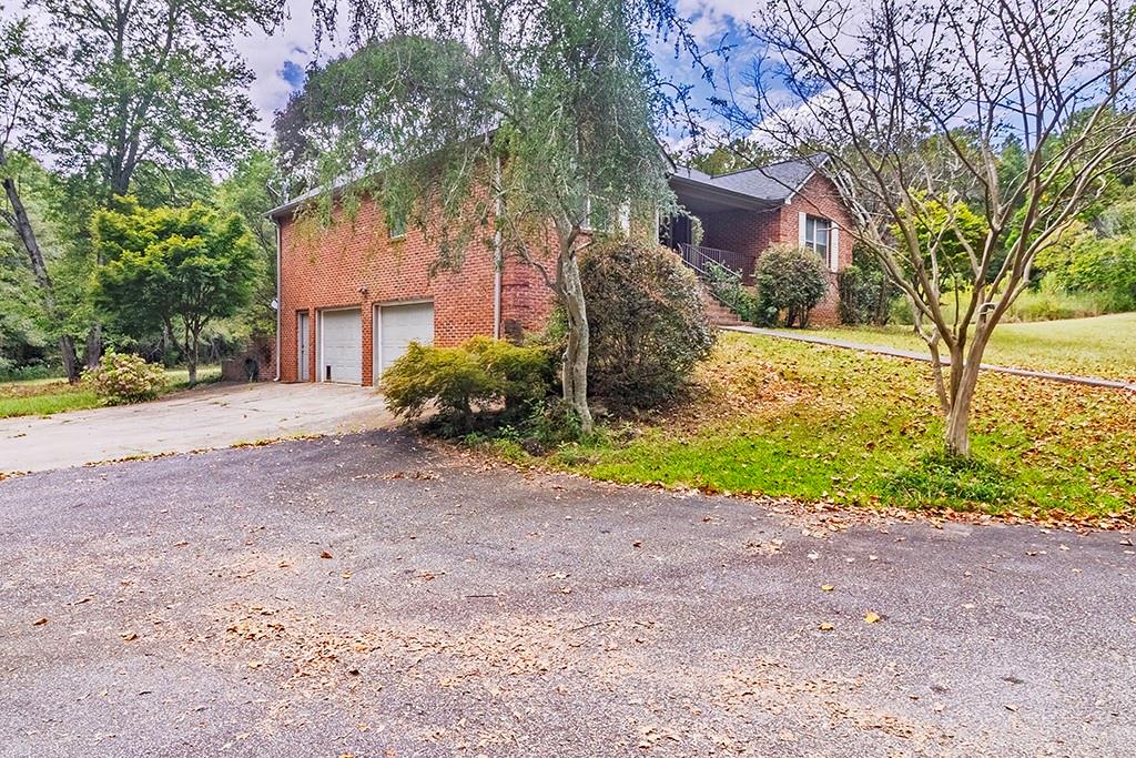 1261 Chappel Mill Road