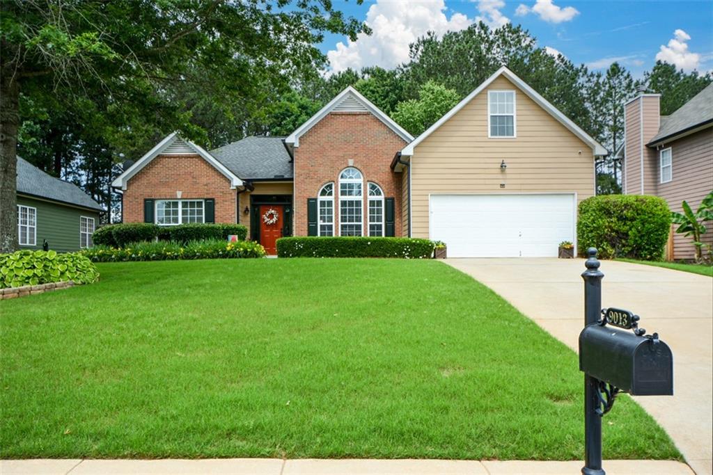 9013 Aldbury Drive, Locust Grove, Georgia image 3