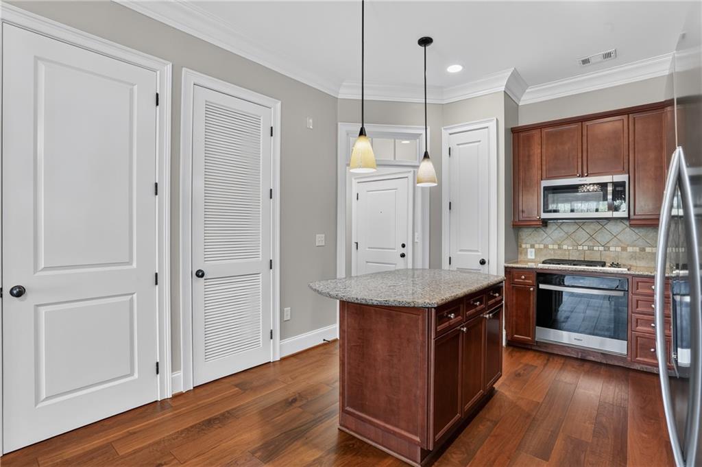 3635 E Paces Circle NE 1410