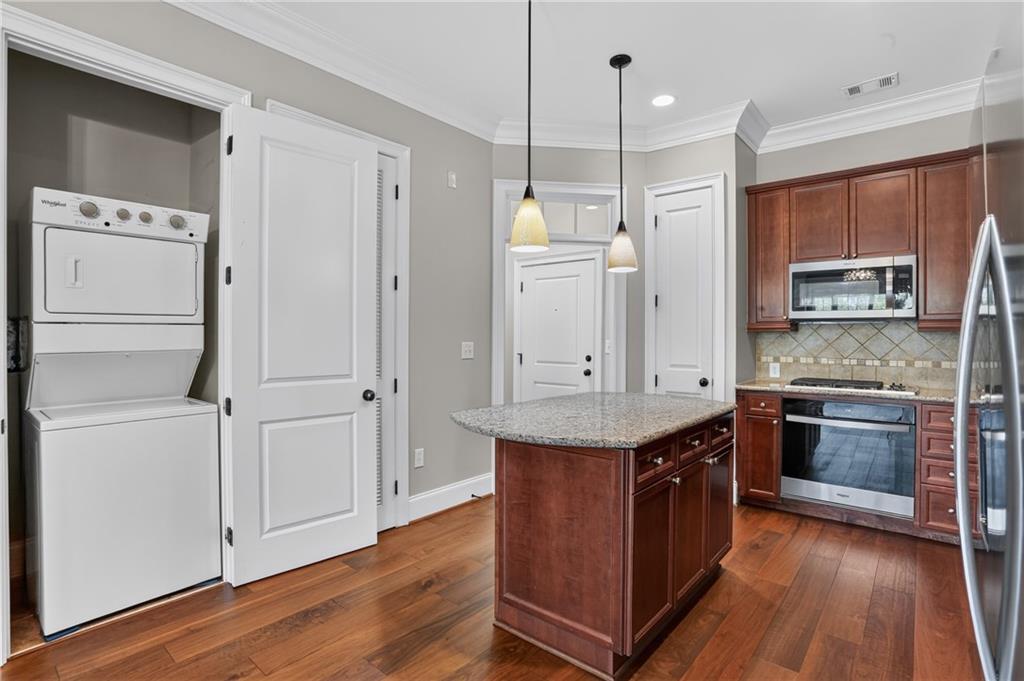 3635 E Paces Circle NE 1410