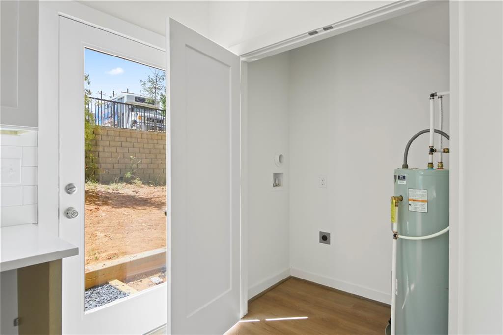 1070 Dill Avenue SW 204