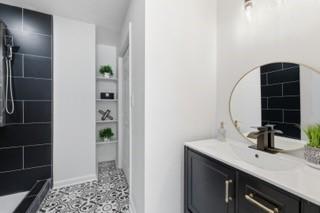 2541 Santa Barbara Drive NW