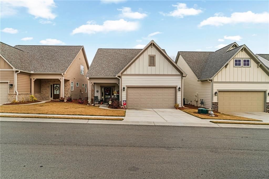 Photo of 109 Grand Circle, Jasper, GA 30143 (MLS # 7685022)