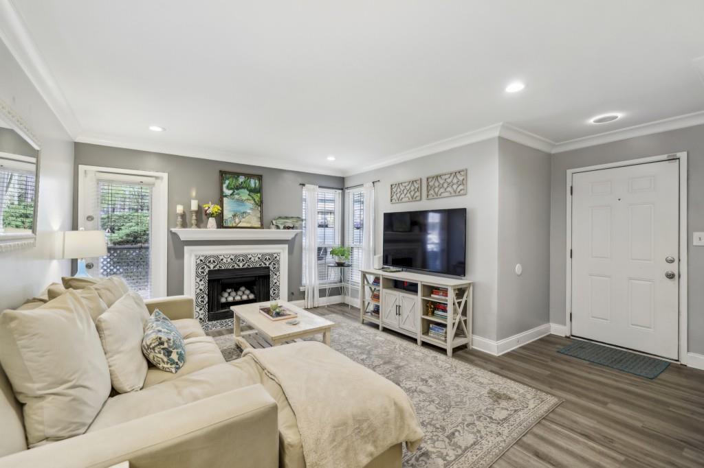 6820 Glenridge Drive #C, Sandy Springs, Georgia image 9