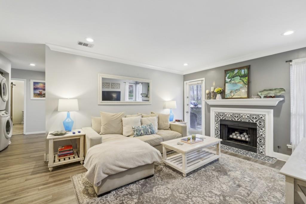 6820 Glenridge Drive #C, Sandy Springs, Georgia image 11