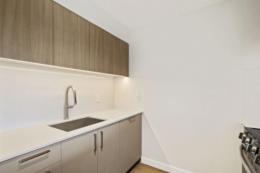 2460 Peachtree Road NE 512