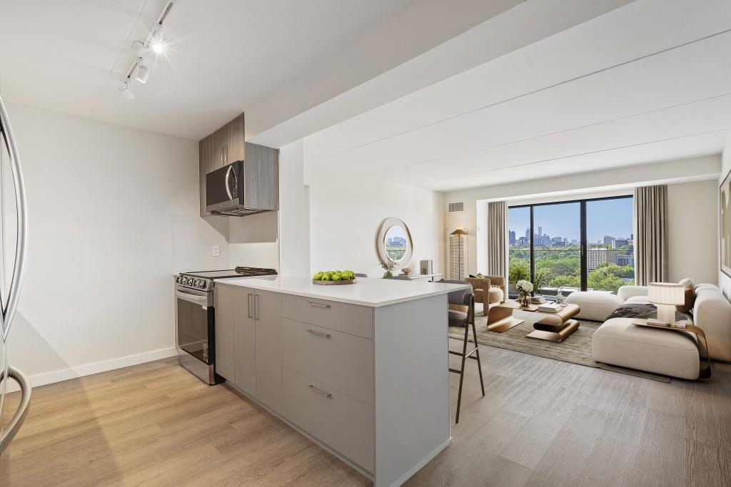 2460 Peachtree Road NE 512