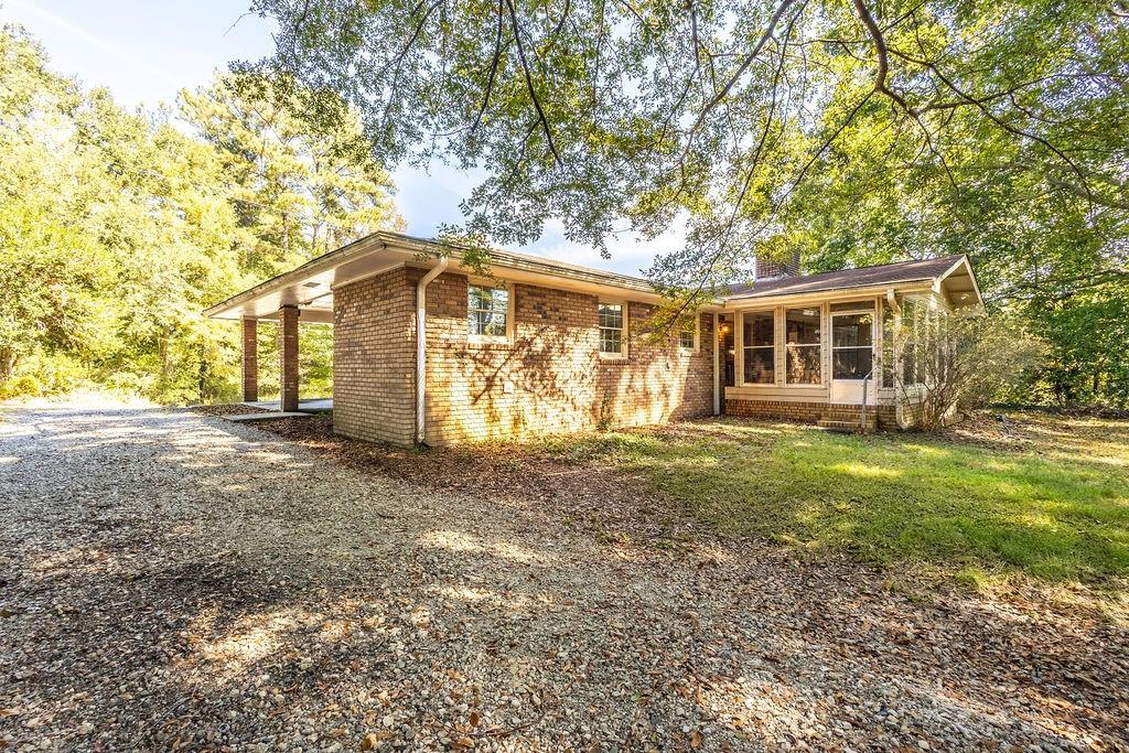 2490 Freydale Road SE