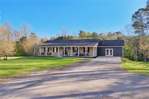 Homes For Sale - 6471 Forsyth Drive<br/> Cumming, GA 30028
