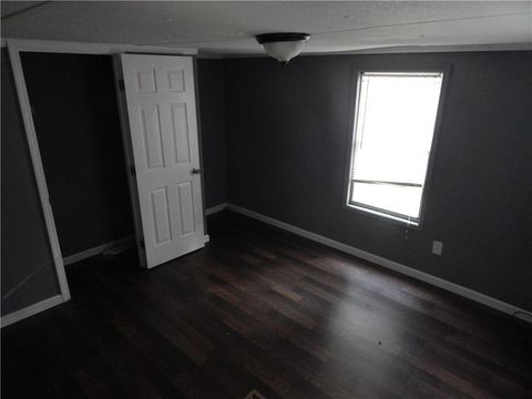 A home in Toccoa