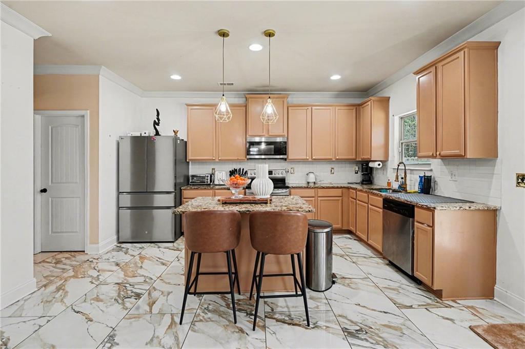 1406 Stone Ridge Court