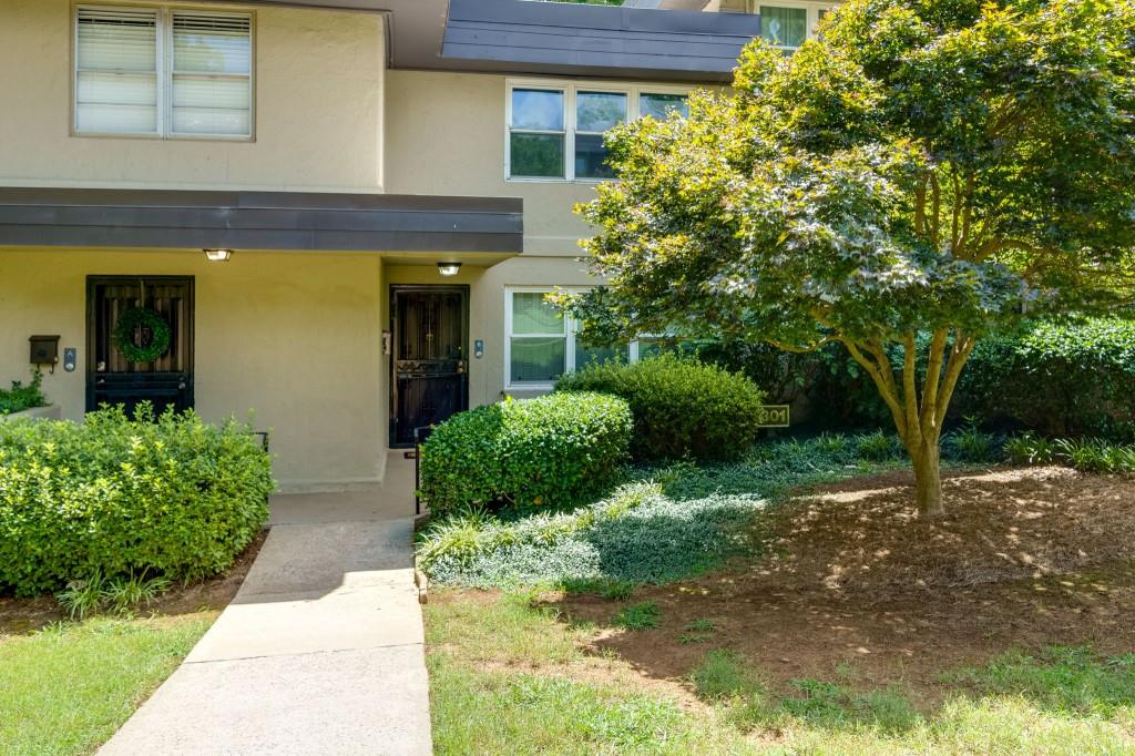 301 Lakemoore Drive #B, Atlanta, Georgia image 4