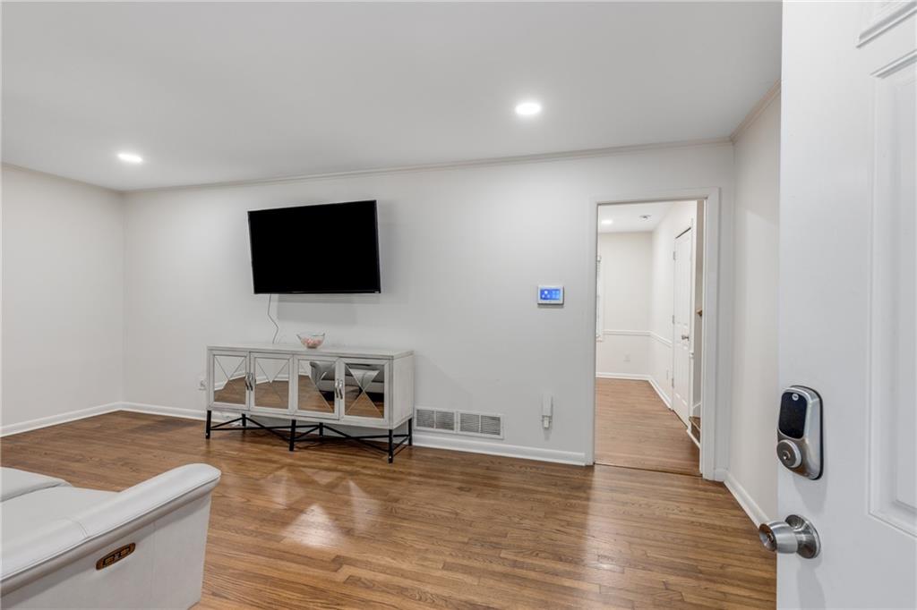1101 De Leon Drive