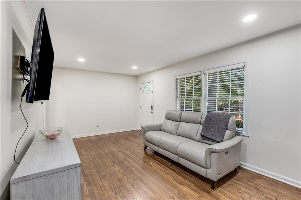 1101 De Leon Drive