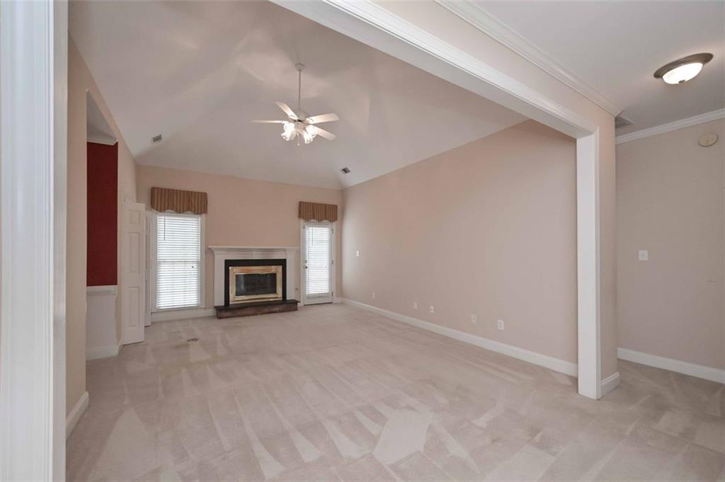 1239 BRENTWOOD Court