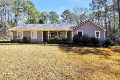 Homes For Sale - 31 Willow Creek Drive<br/> Locust Grove, GA 30248